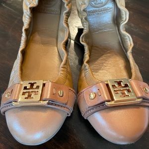 🤩🥳 Leather Tory Burch tan ballet flats 5M FREE SHIPPING